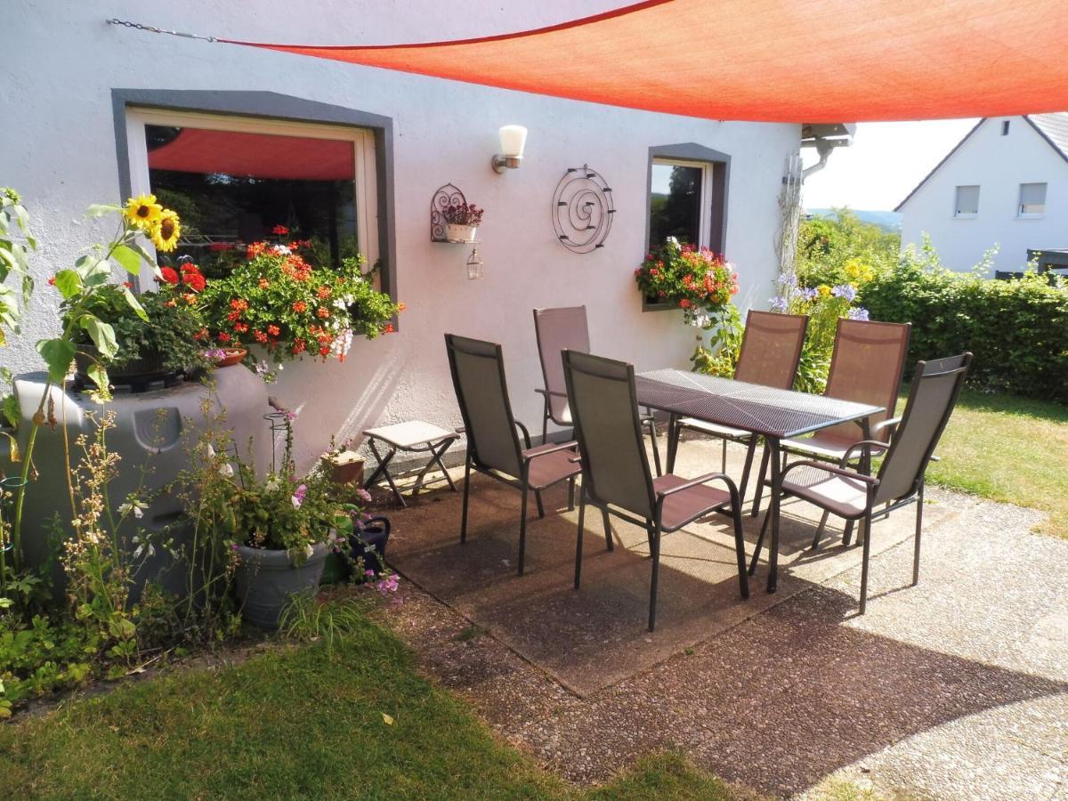 Apartment With Terrace And Pool In The Garden Pracht Экстерьер фото